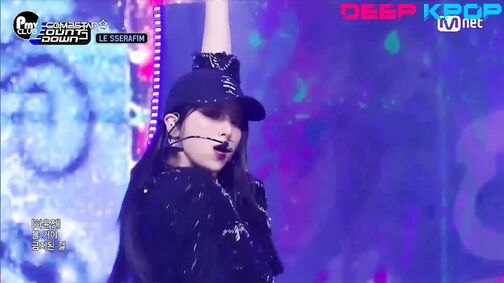 - LE SSERAFIM (르세라핌)