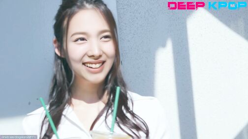 Nayeon (나연) - TWICE (트와이스)  | 122 