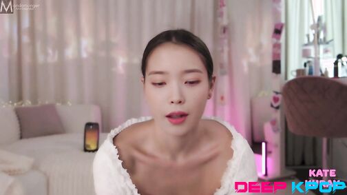 IU (아이유) -  | 496 